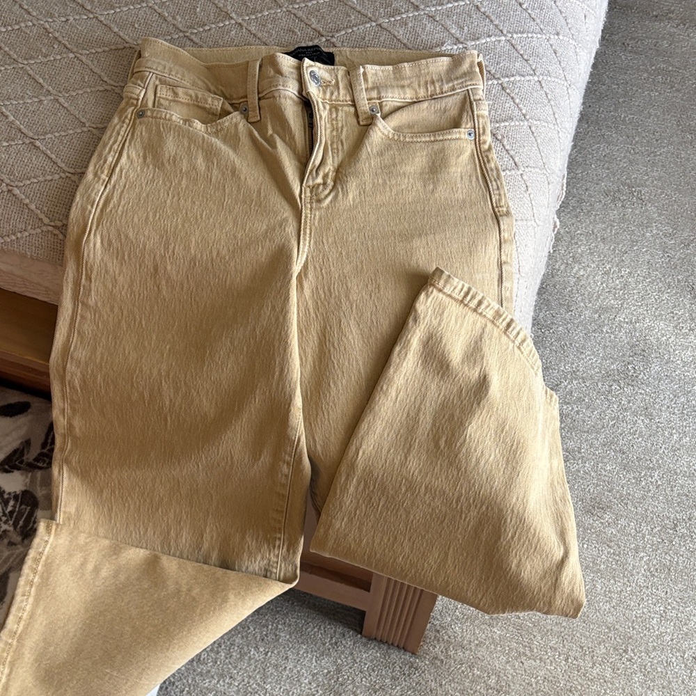 Banana Republic Women's Wide Leg Jeans in Tan
